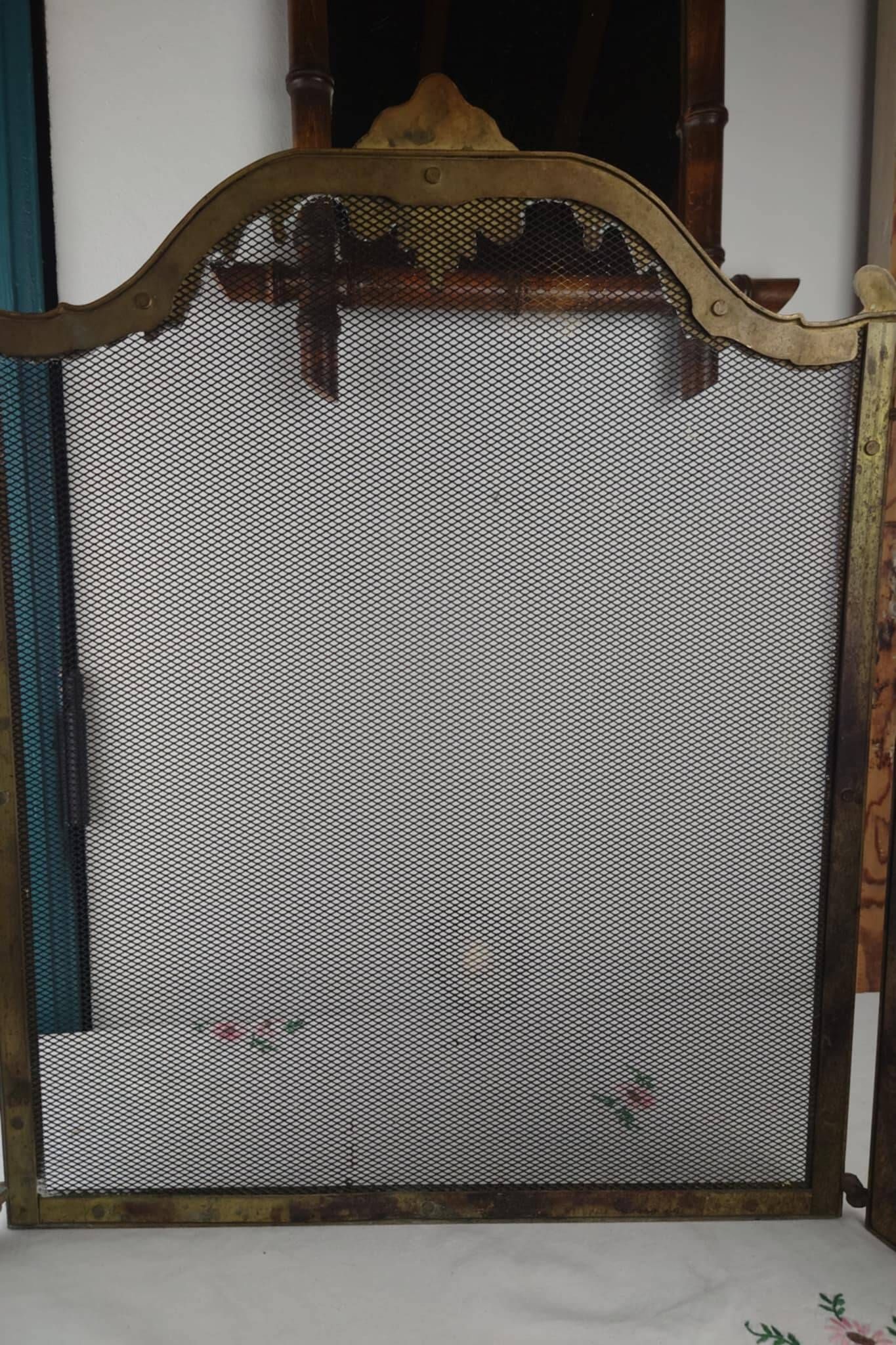 Antique Brass Fire Screen, Louis XV Style, L 83 cm / H 55 cm