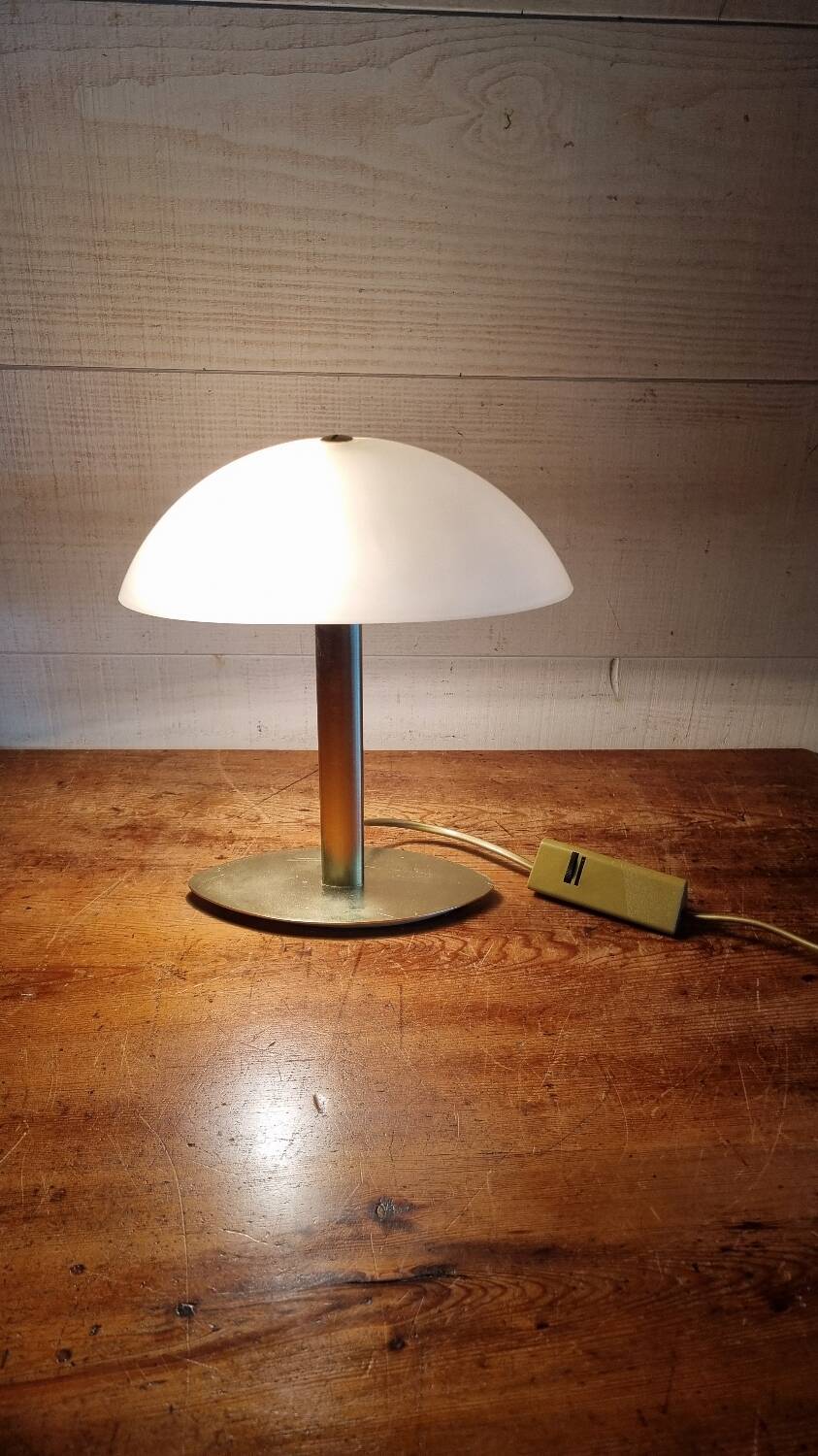 Vintage Italian table lamp, frosted glass