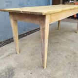 Farm table