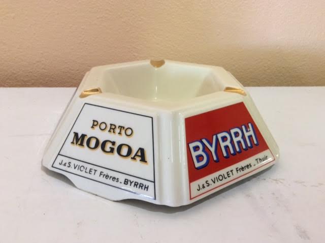 Empty ashtray pocket Byrrh