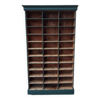 Meuble de metier à cases