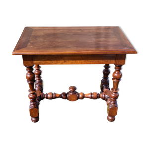 Bureau Louis XIII en noyer