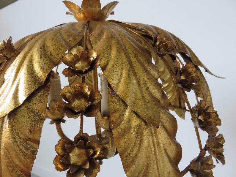 Gold leaf floral ceiling light in gold metal 70