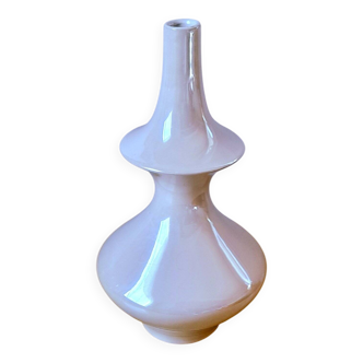 Vase en céramique blanche