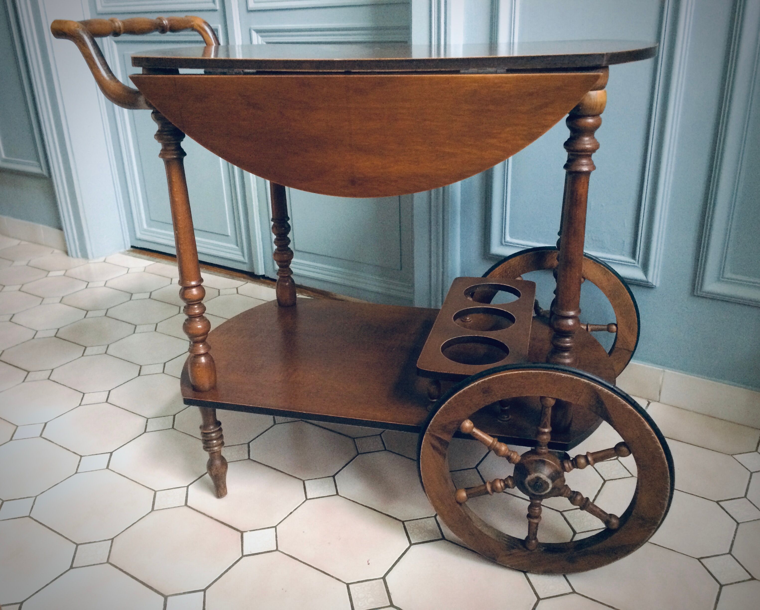 Vintage and folding trolley aperitif-table
