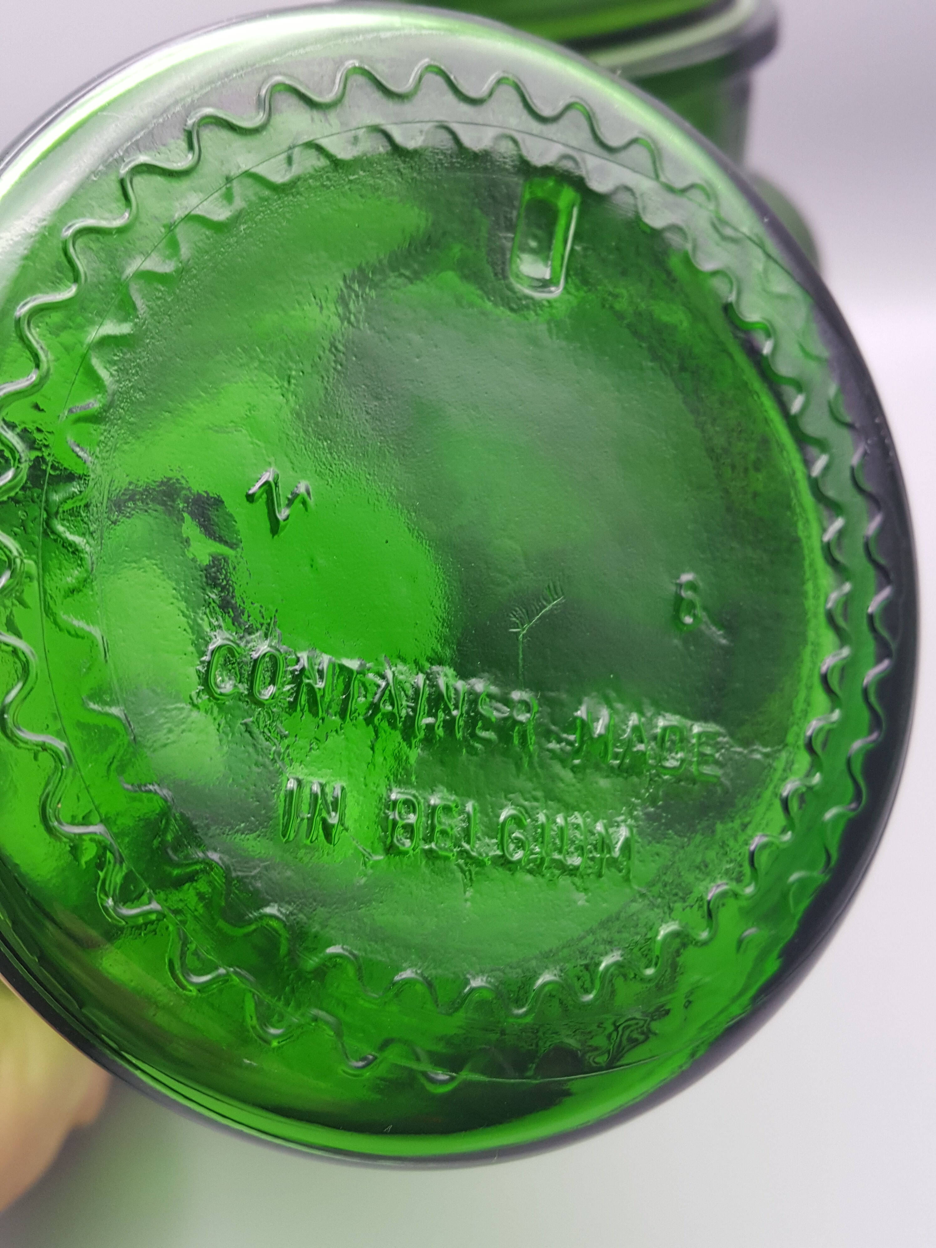 Pots en verre container made in belgium verts avec liseret doré