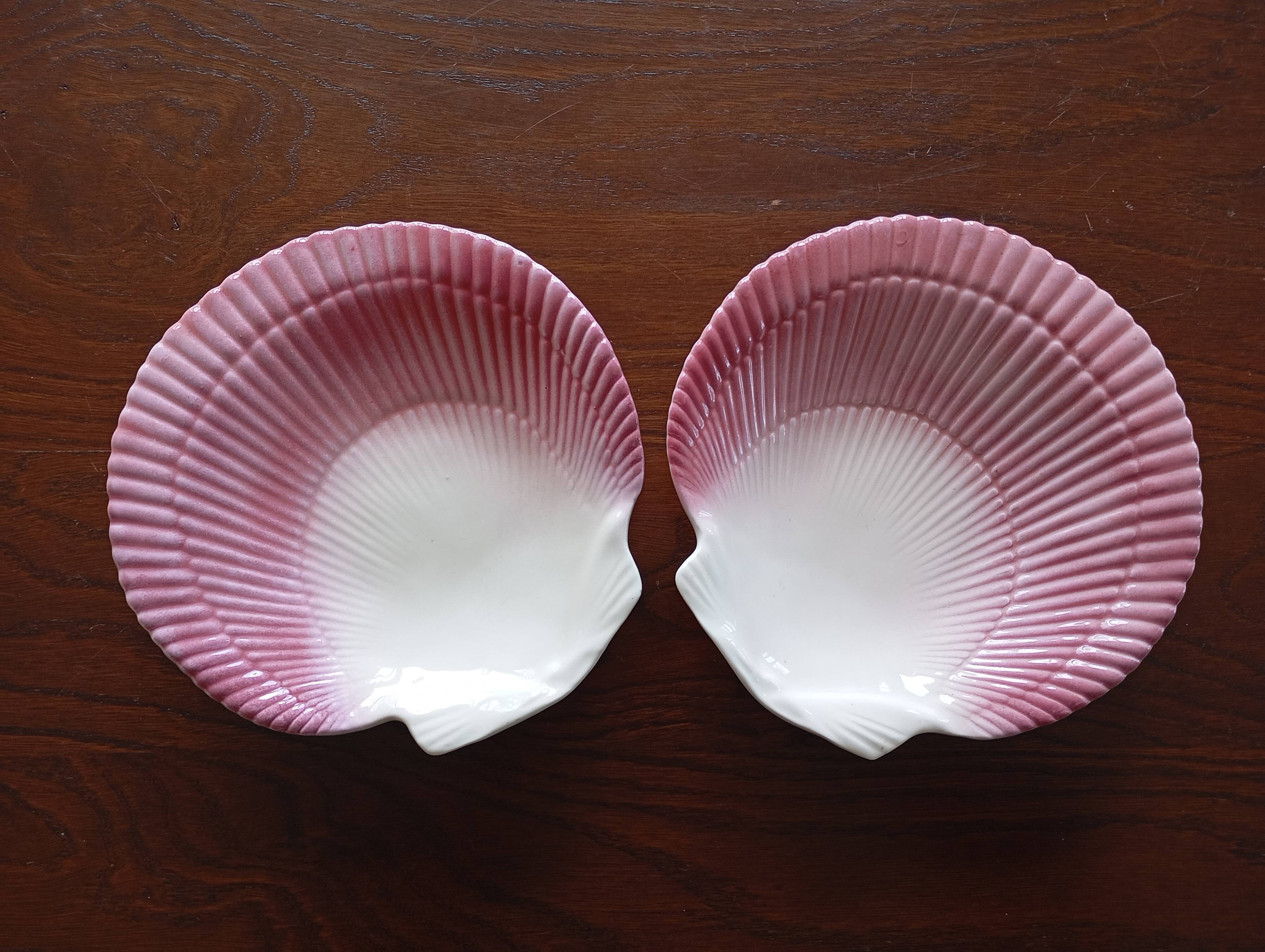 Shells for emptying pockets