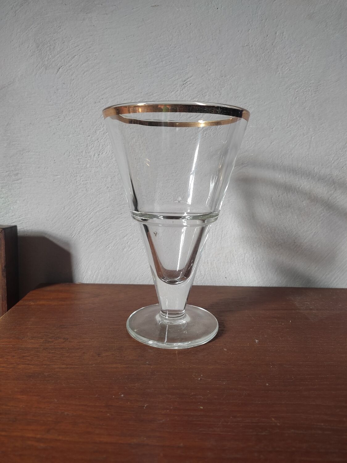 Vase conique en verre La Rochère
