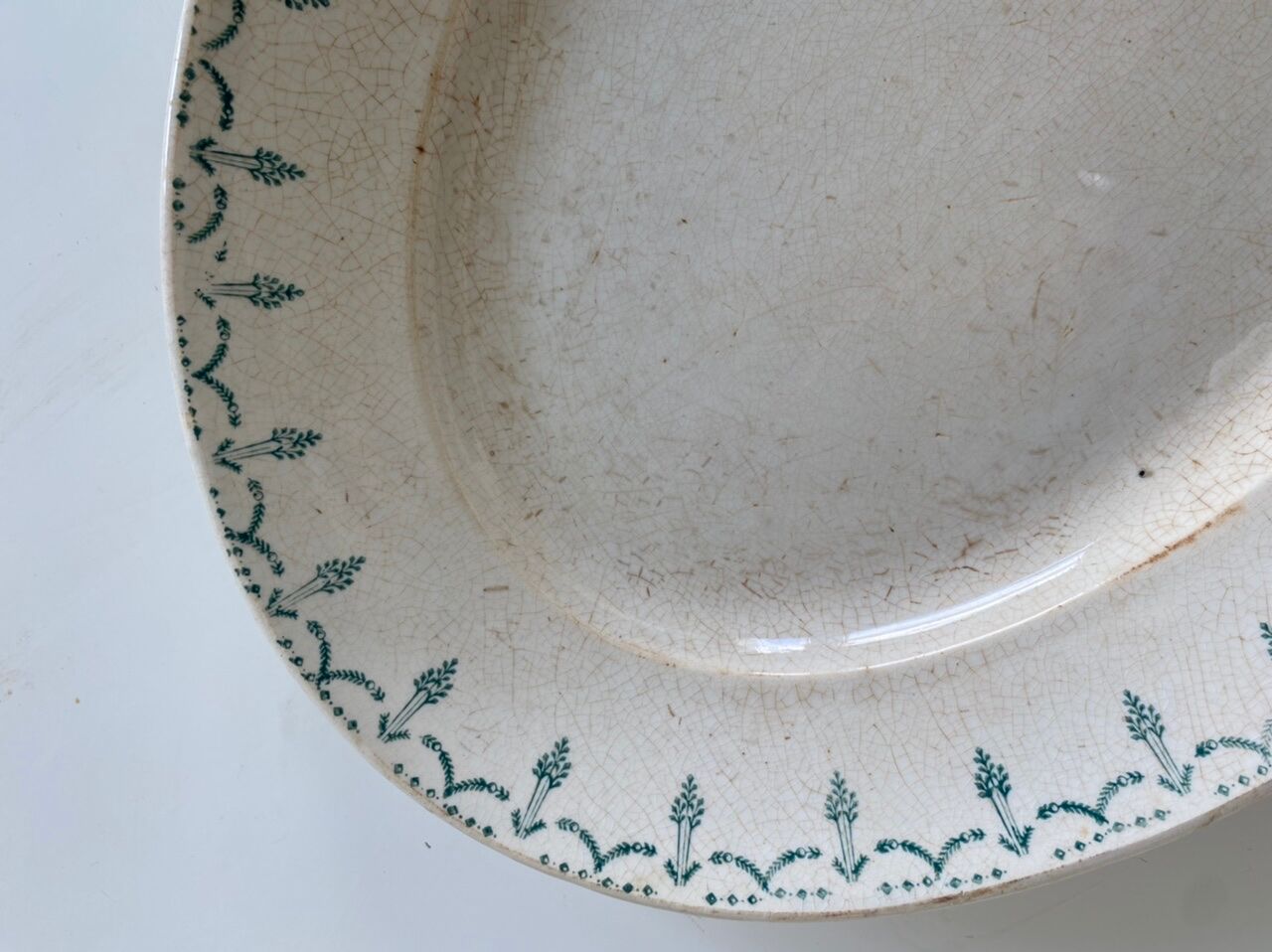 Oval flat in iron earth