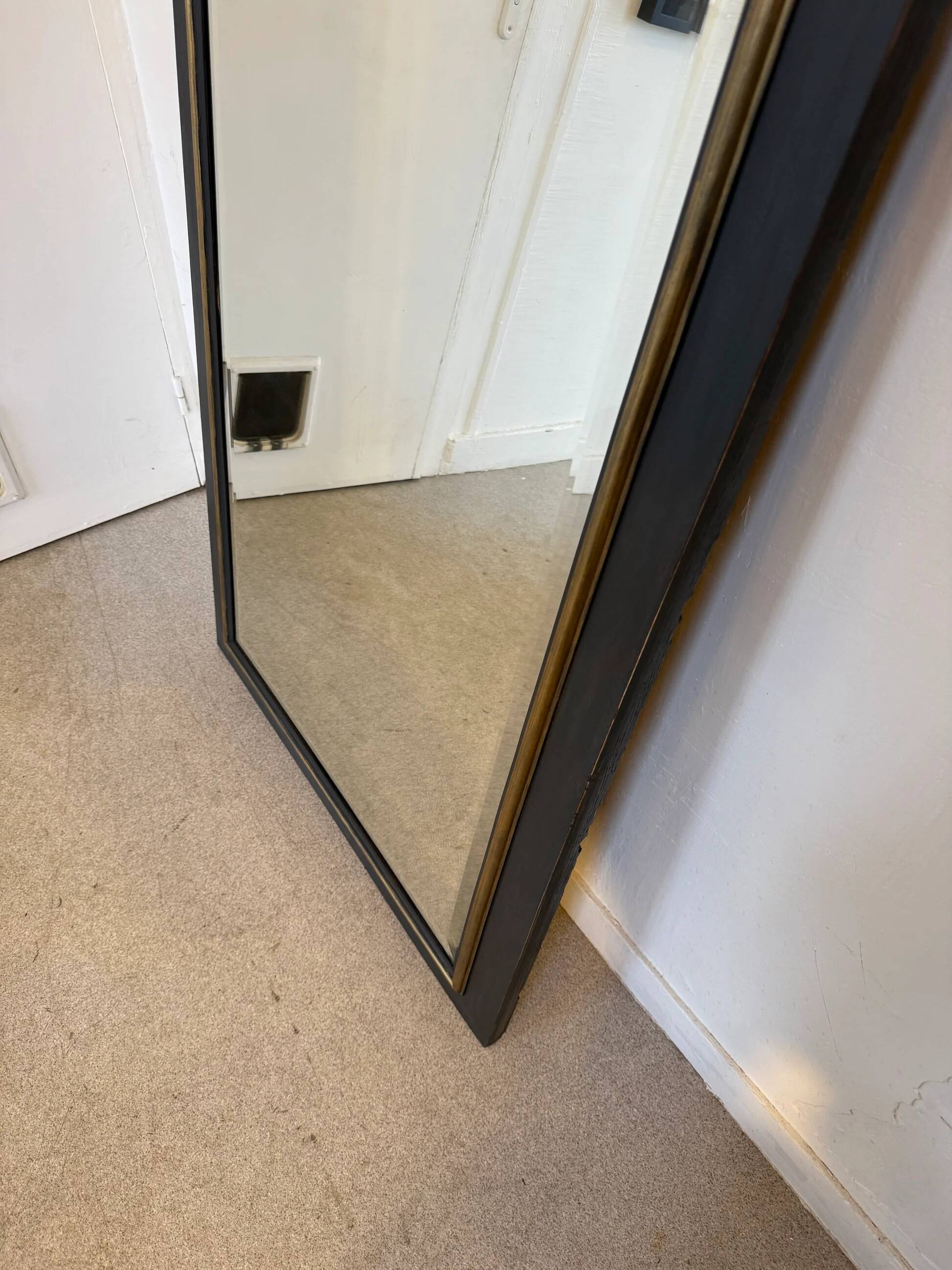 Miroir vintage glace biseautée en bois noir et doré