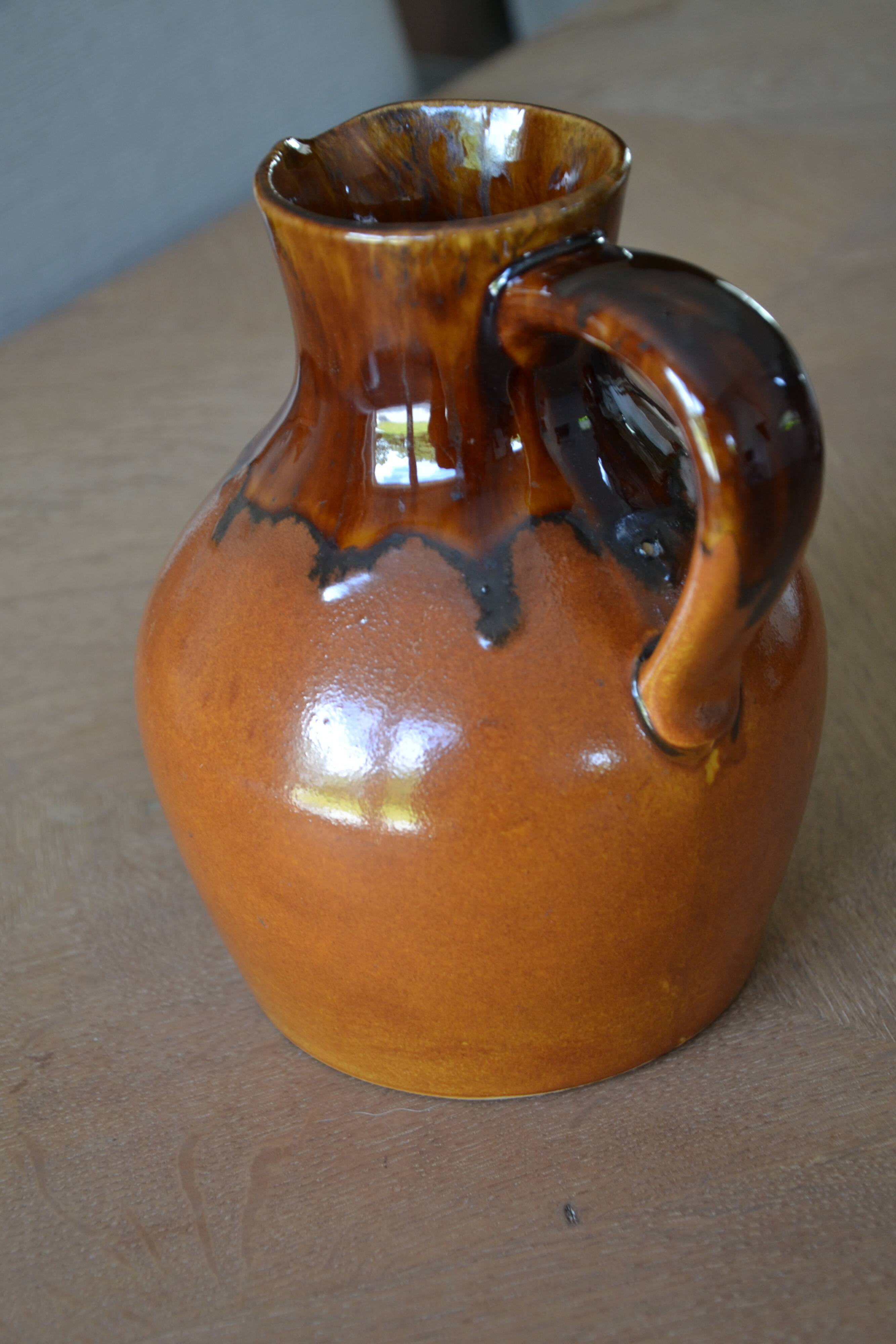 Pichet Poet Laval signé Jeanne