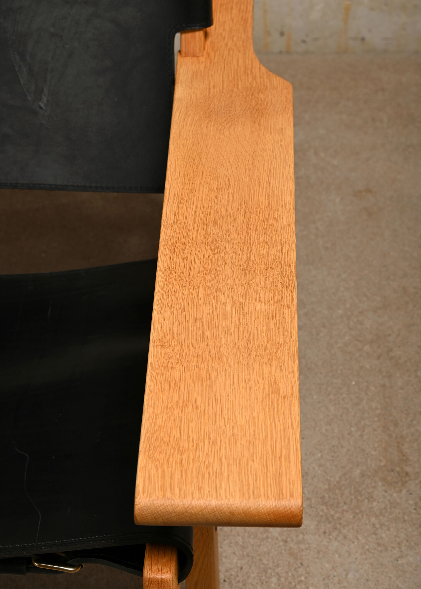 Kurt Østervig hunting chair in black leather for K. P. Jørgensens Møbelfabrik
