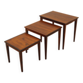 Ensemble de trois tables basses en palissandre, design danois, années 1960, fabriquées au Danemark.