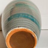 Ceramic vase scarified with gray-blue enamel