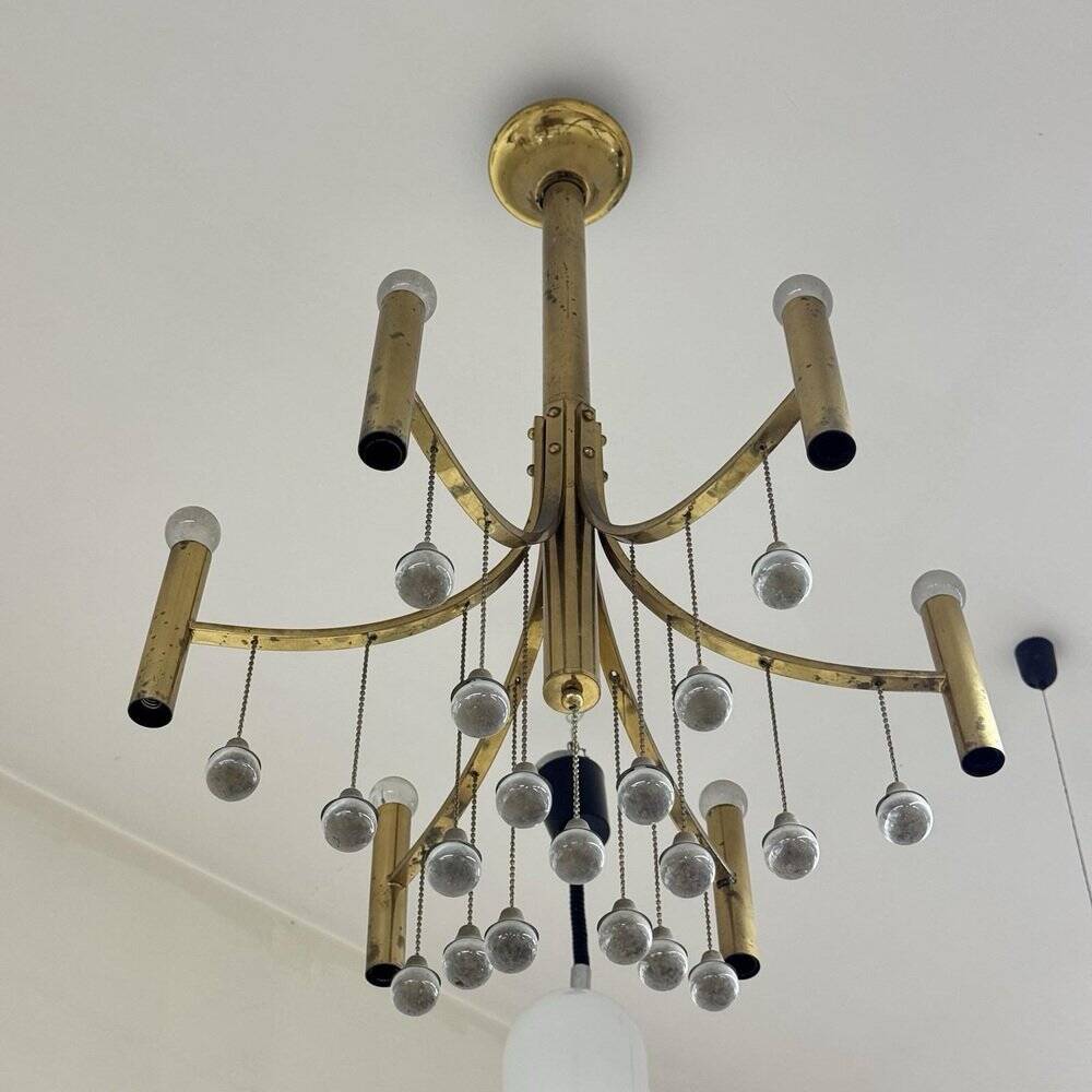 Chandelier en laiton de style mid-century moderne attribué à Gaetano Sciolari, 1970