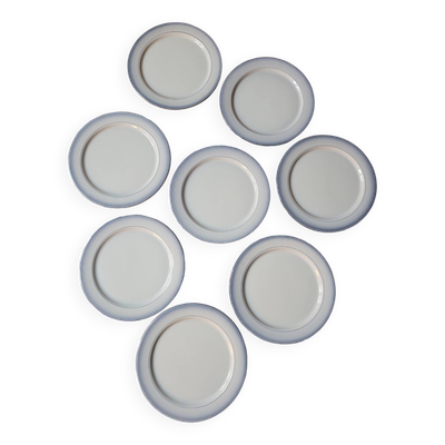 8 assiettes à dessert ''Lait'' de Salins