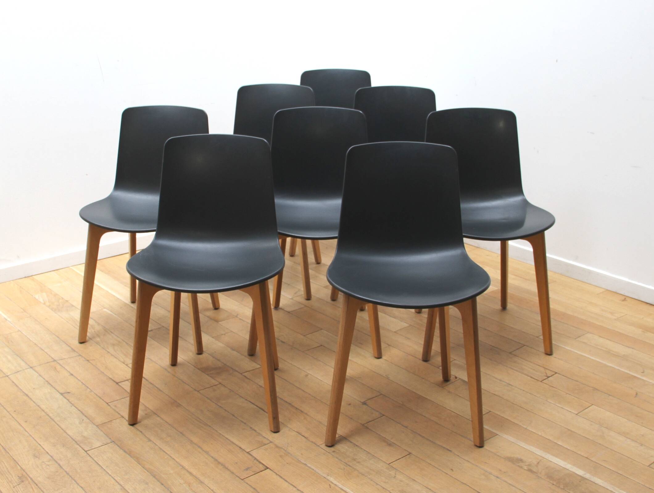 Suite de 8 chaises de bureau Lottus Chair, Enea