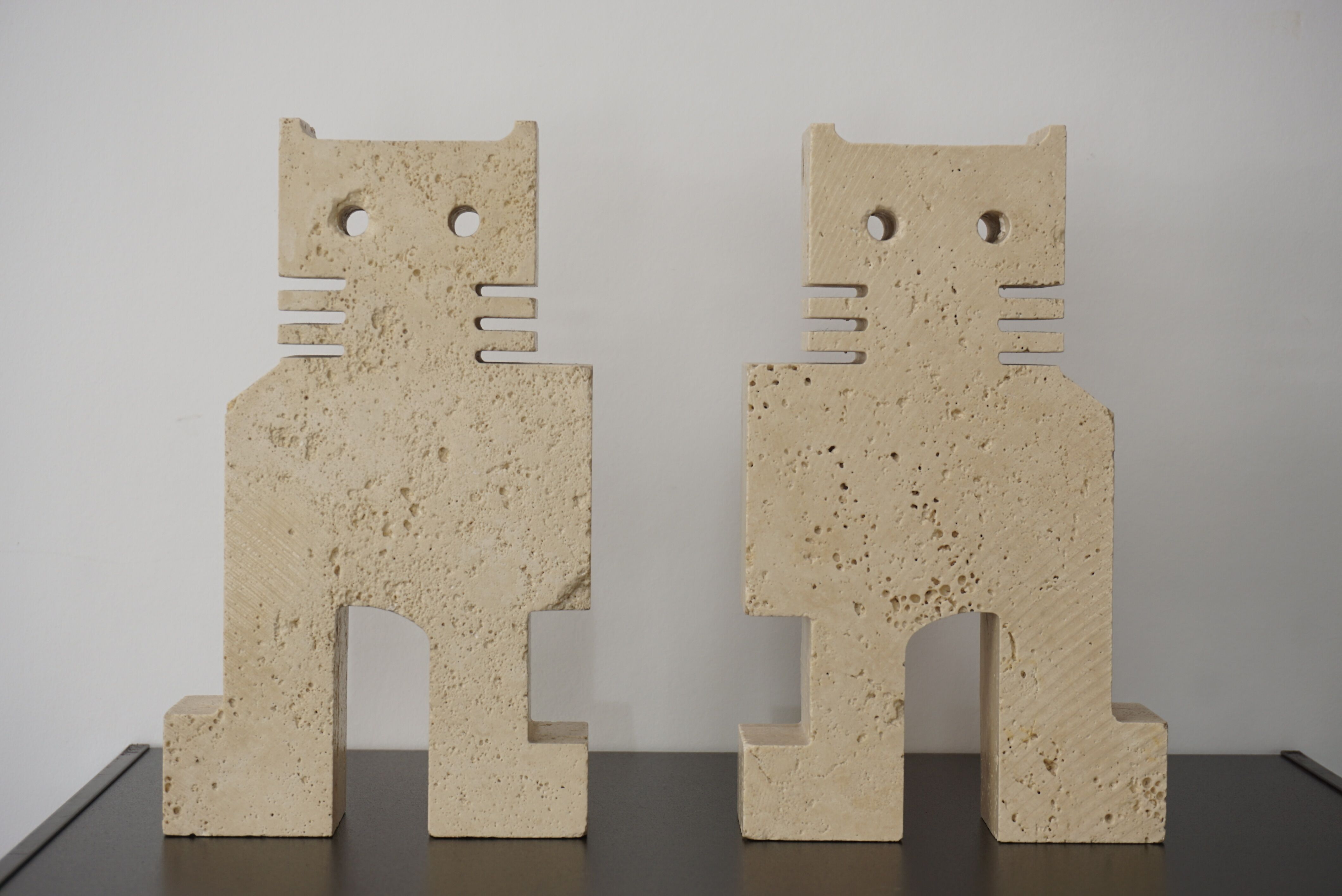 Pair of travertine bookends in  design Fratelli Mannelli