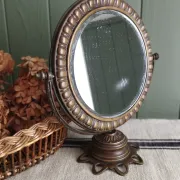 Small tabletop psyché mirror in brass