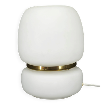 Lampe de table en verre opalin tchèque et laiton, années 1970