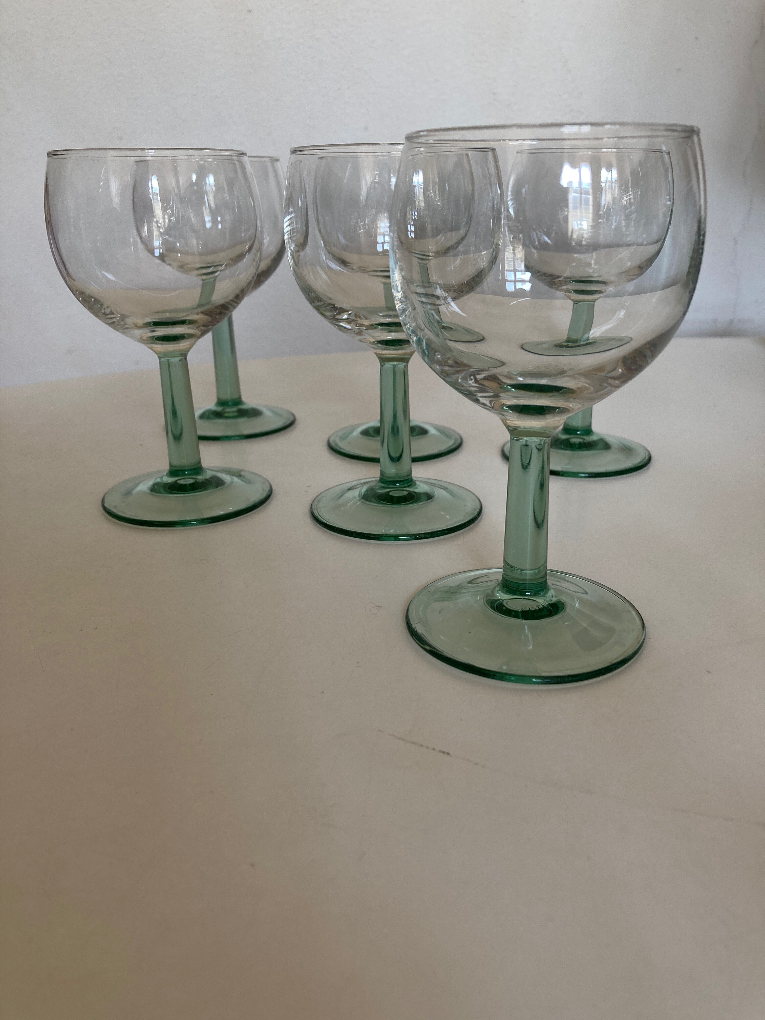 Set de 6 verres ballon à pied vert 13cm 1970