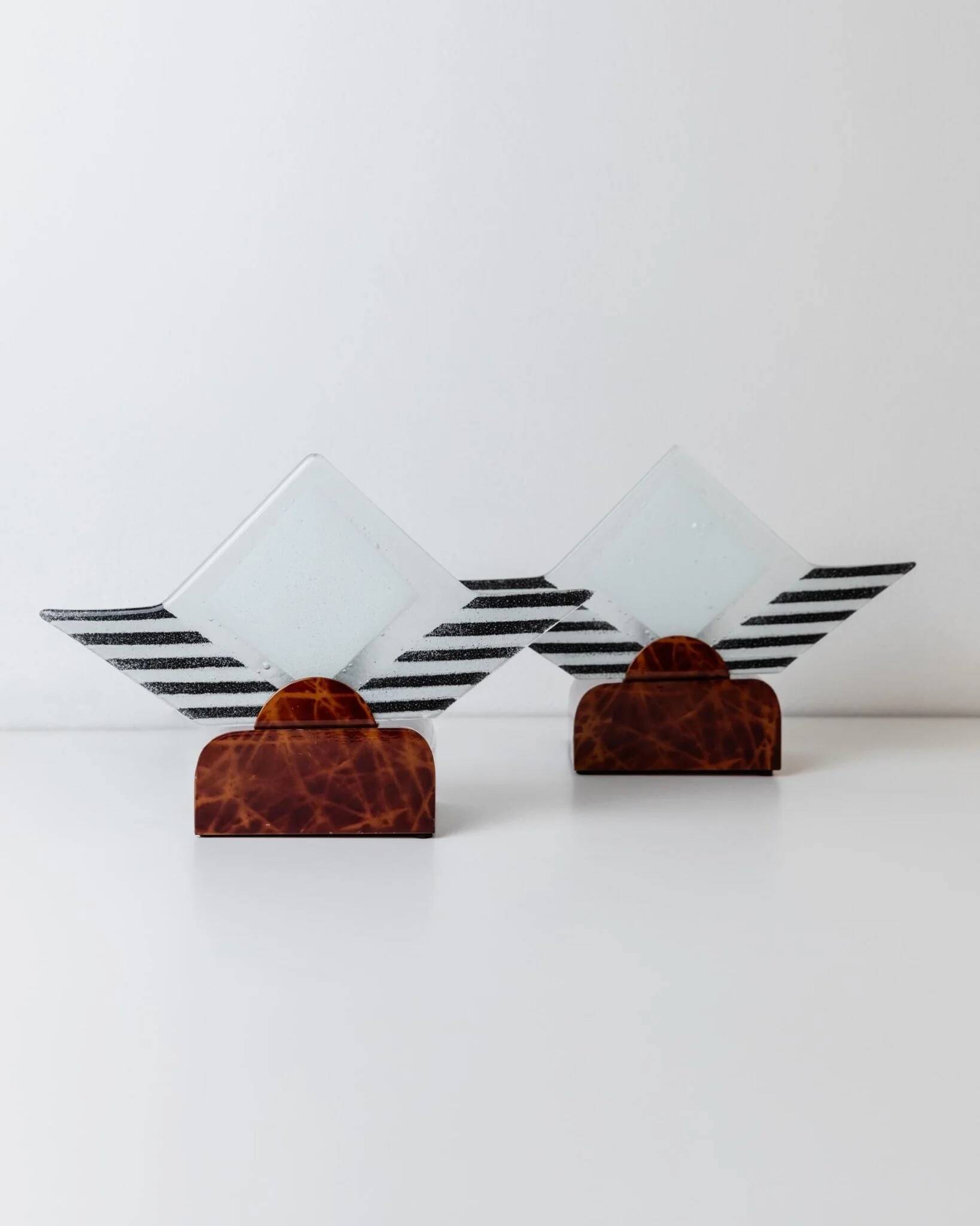 Pair of vintage Murano glass table lamps - sculptural design, triangles and stripes, brown metal bases - Italy 1980s - bedside lamps