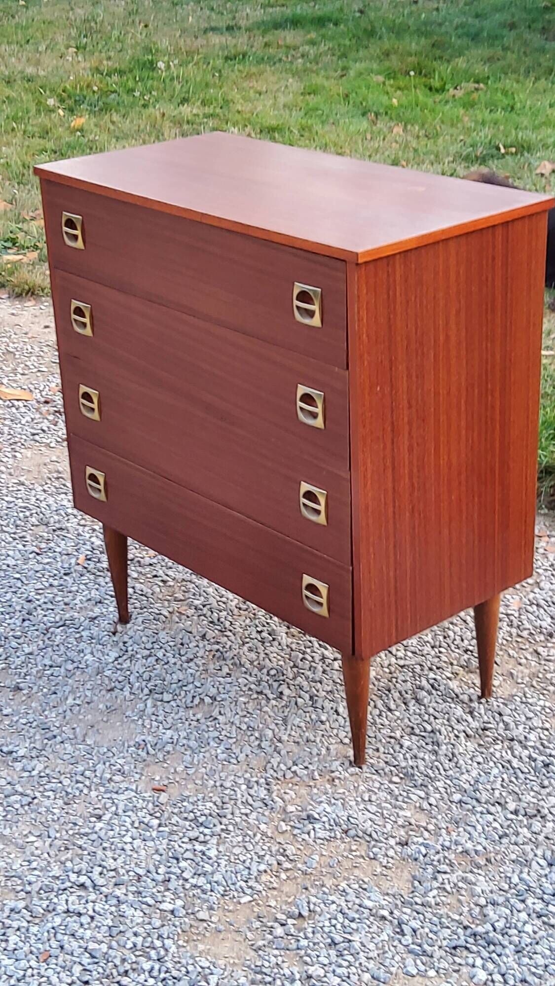 Vintage mahogany chest of drawers from the 60s conical feet 4 drawers