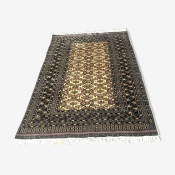Very nice handmade oriental rug excellent condition 160x100cm