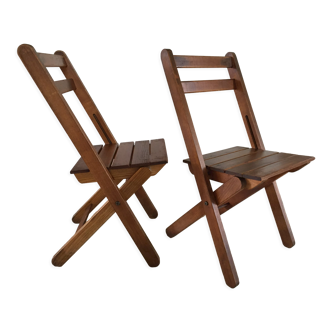 Pair of folding chairs stamped wood fire