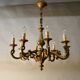Lustre en bronze à 8 bras de lumière