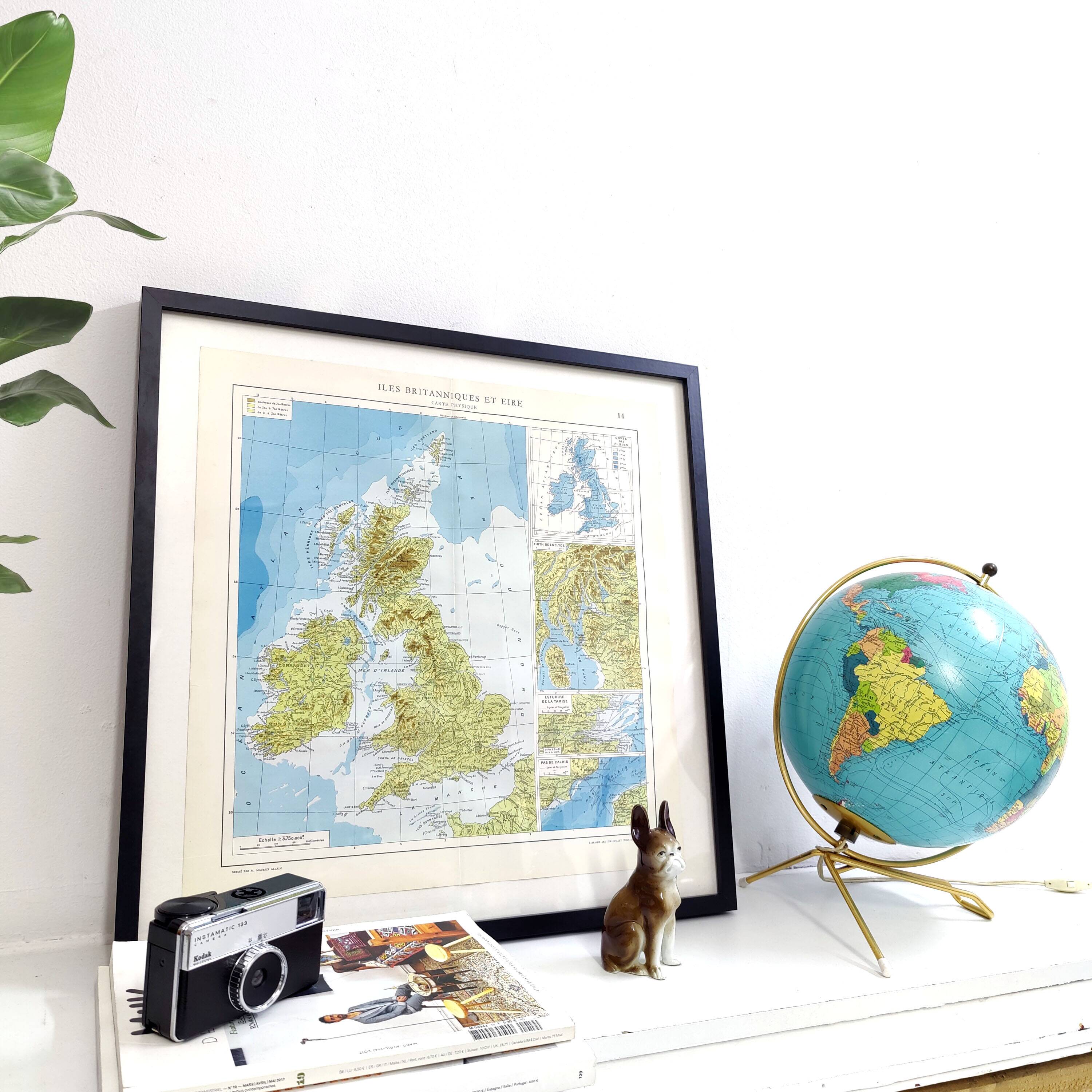 Vintage map of Great Britain and Ireland 43x43cm from 1950