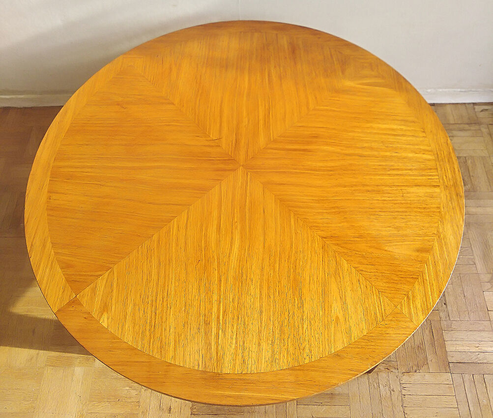 Scored roundtable of the 1960s