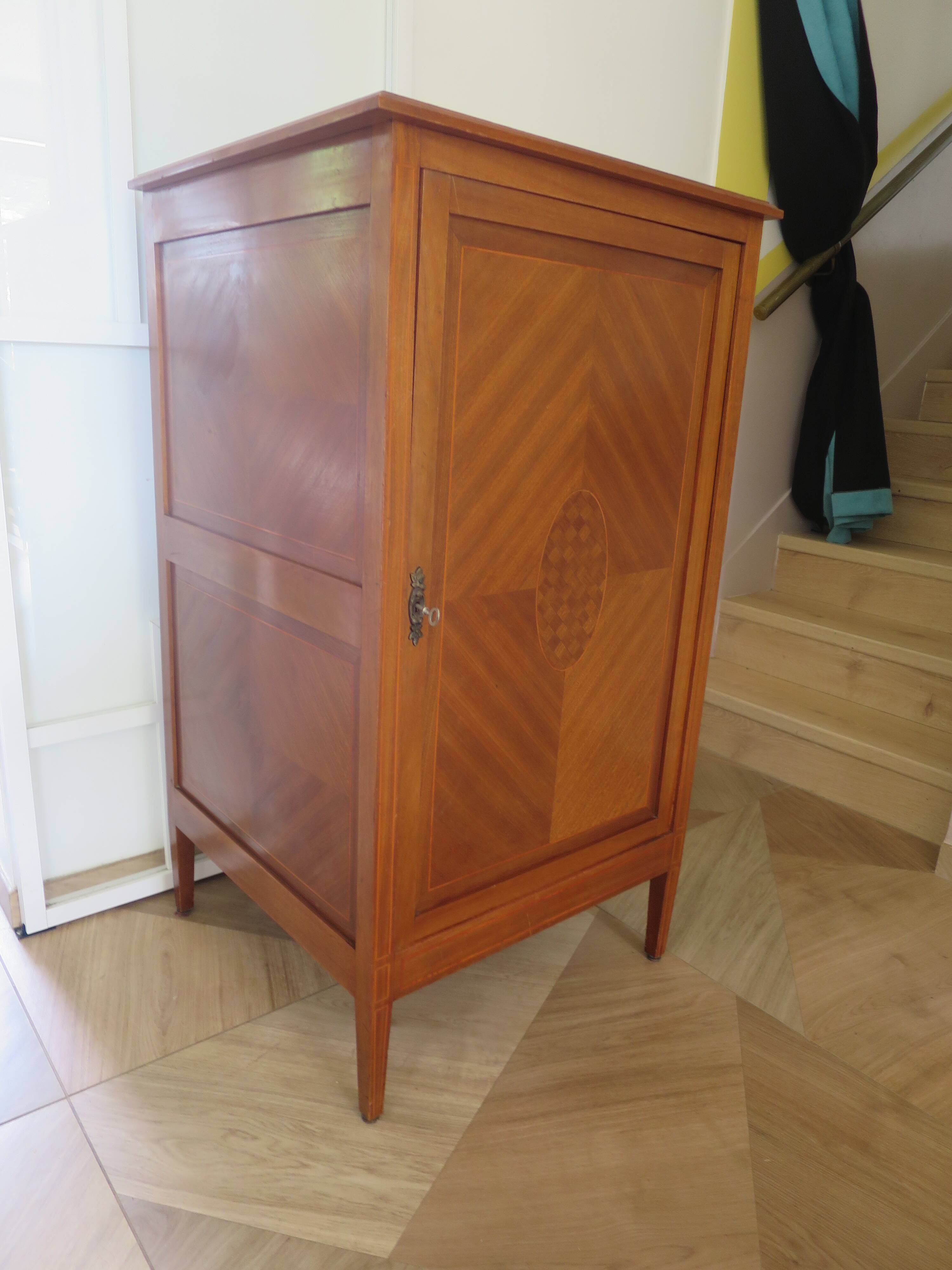 Buffet, bonnetière style Directoire