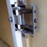 Small buffet 1 metal gate