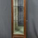 Vitrine en acajou, style Louis XVI – Début XXe
