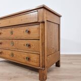 Commode en bois massif du XIXe siècle