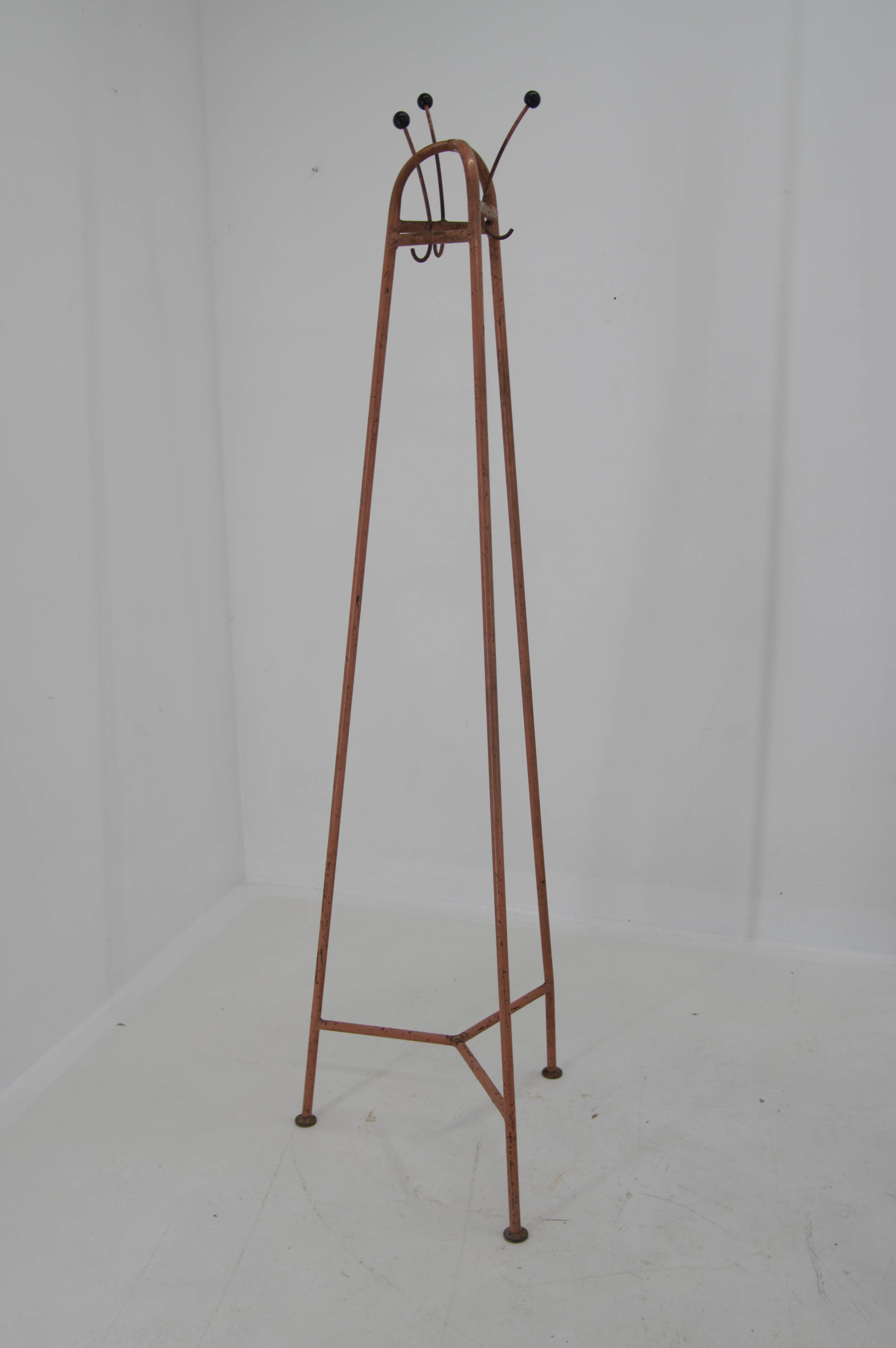 Bauhaus industrial pink coat stand, 1920s