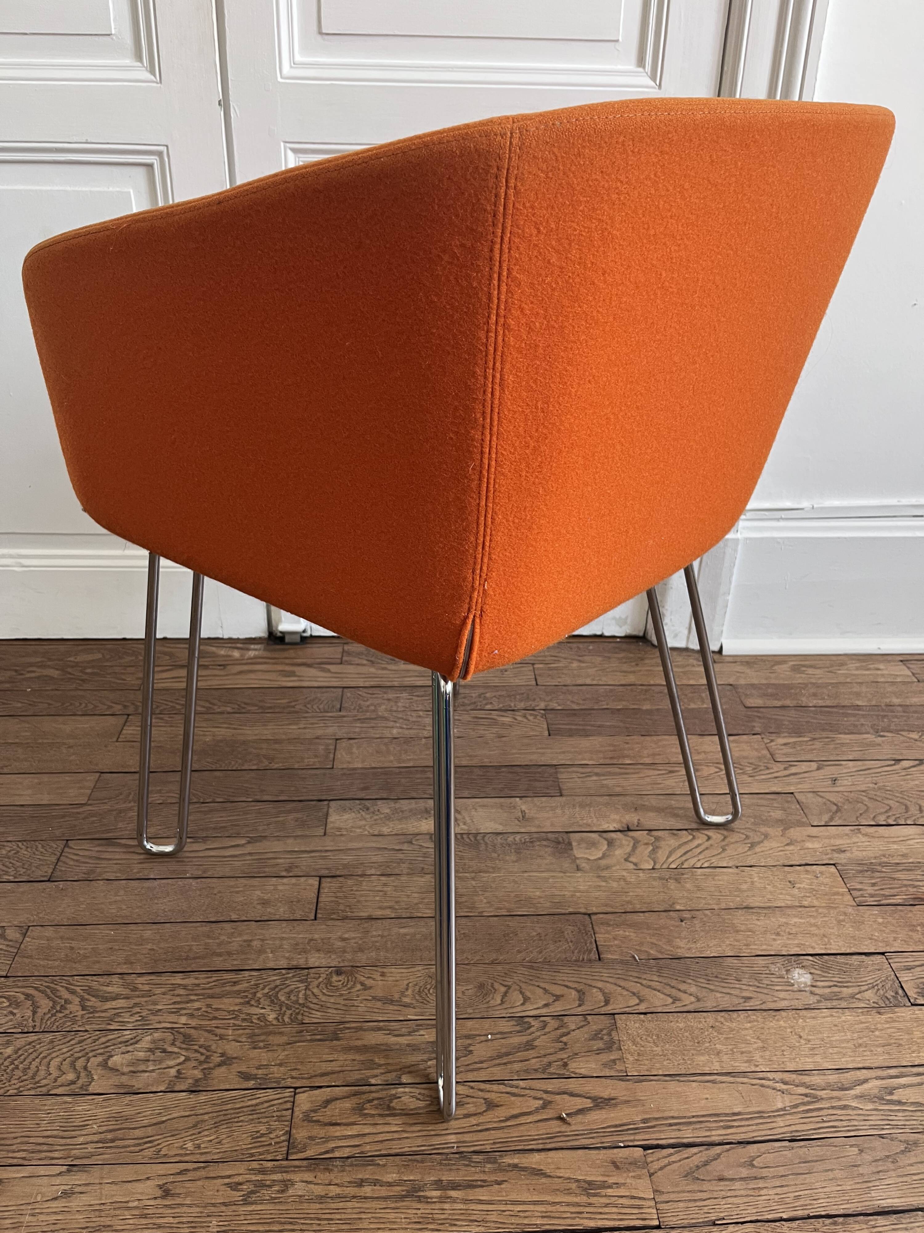 Paire de fauteuils orange 1970