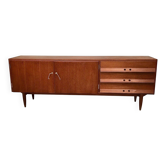 Buffet en teck de style mid-century moderne avec poignées en laiton, Allemagne années 1960.