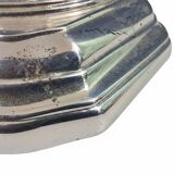 Pair of hurricane lamps – Silver-plated metal and glass.