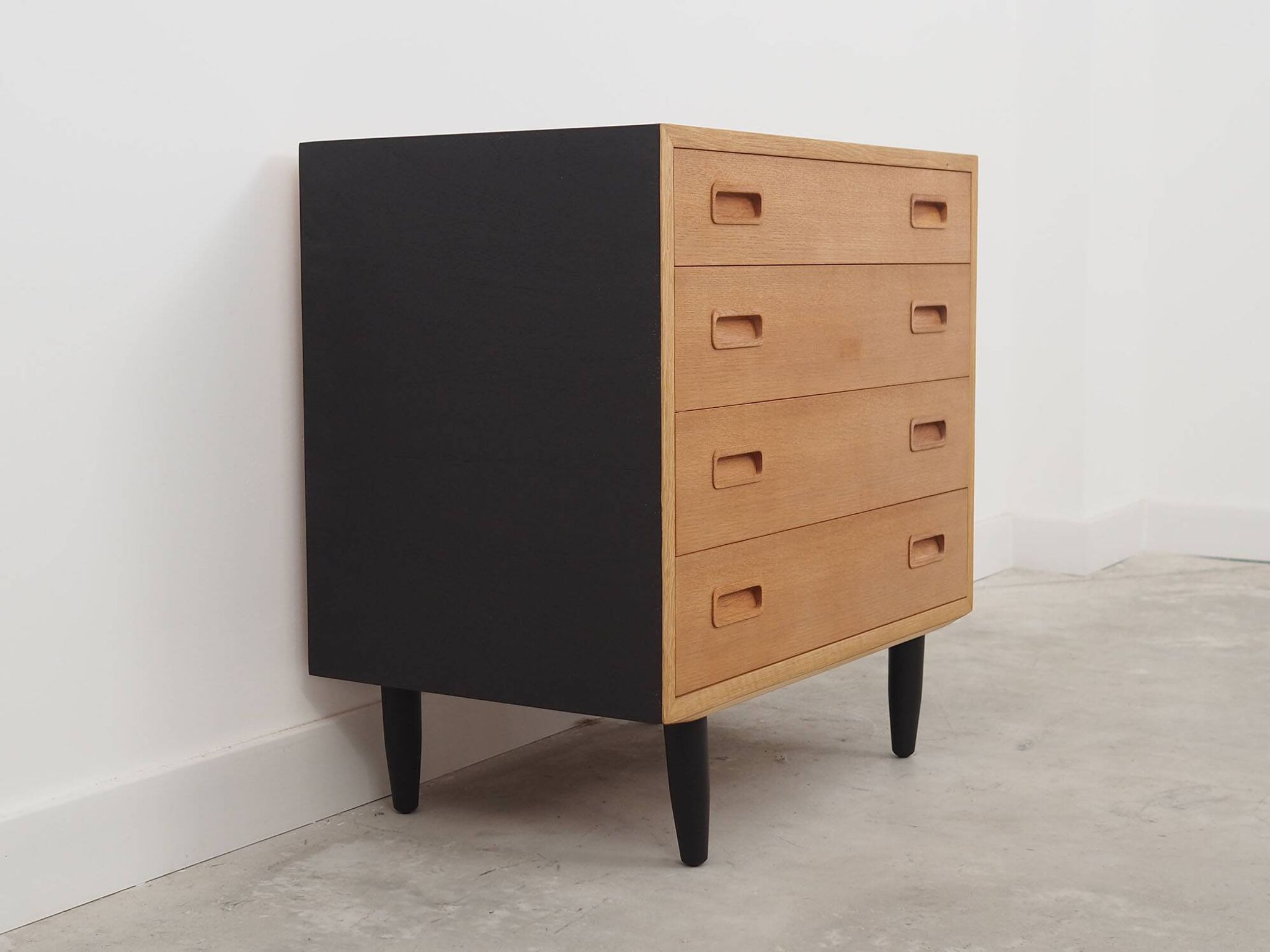 Ash chest of drawers, Danish design, 1970s, manufacturer: Hundevad & Co