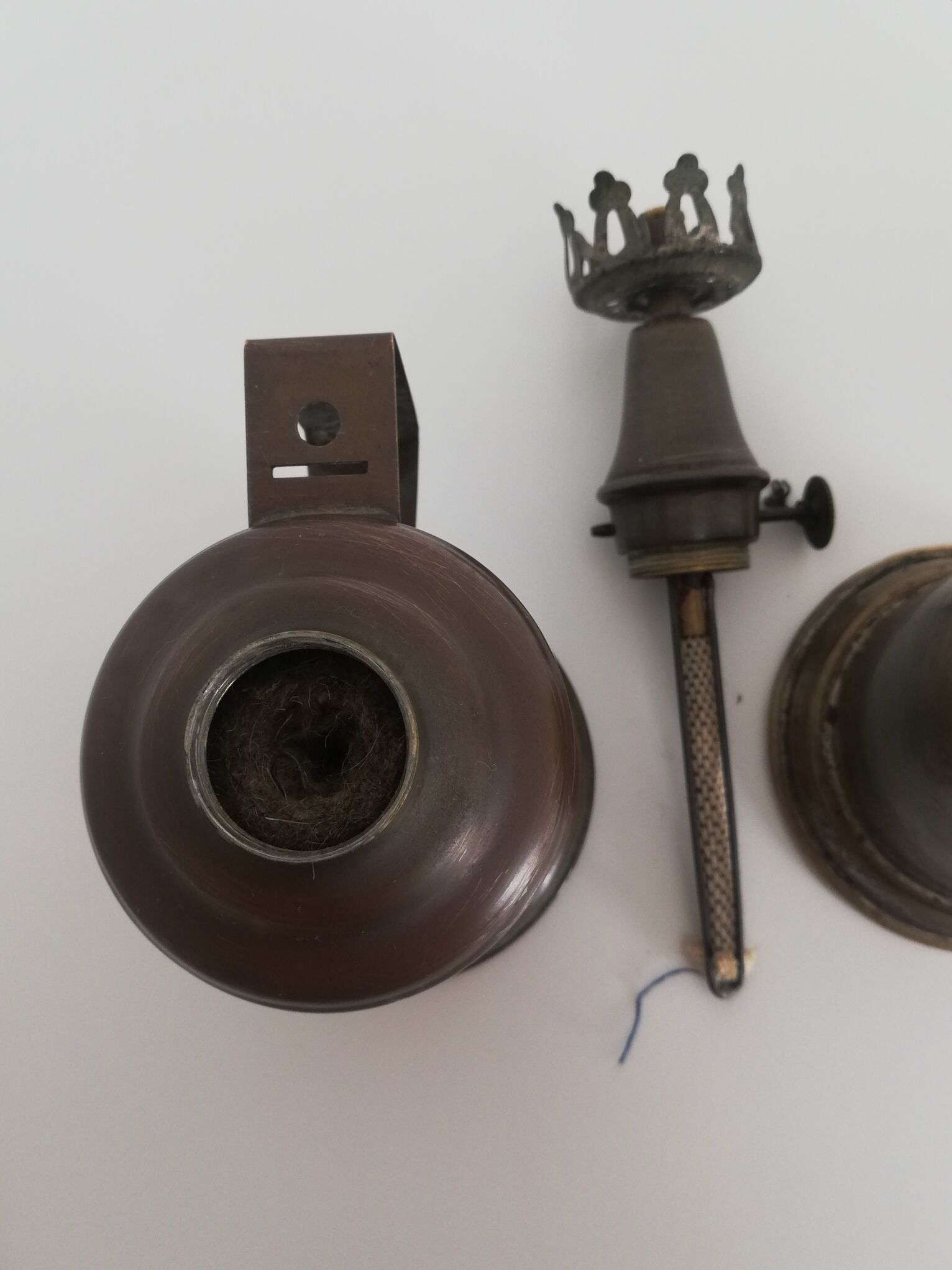 Gasoline lamp the swallow, pigeon 1900