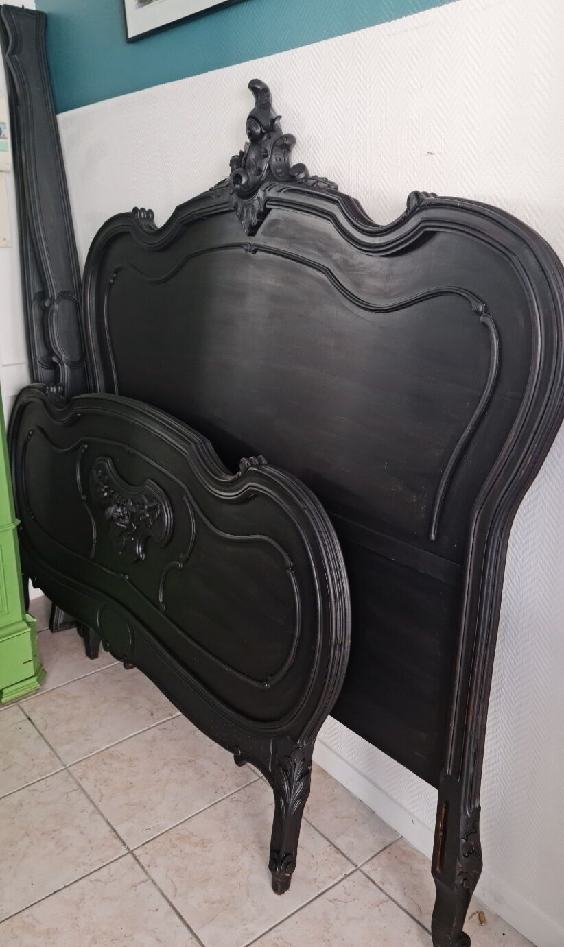 Bed Louis XV black