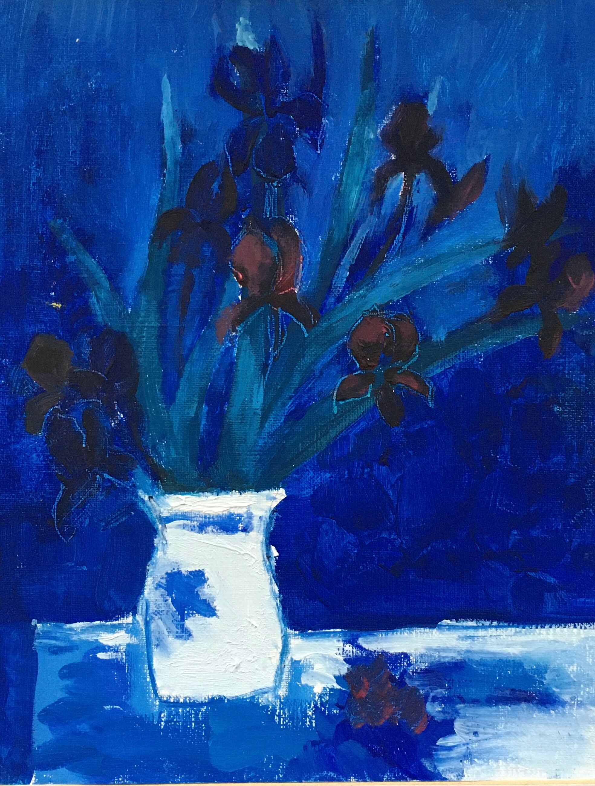 Table iris blue background