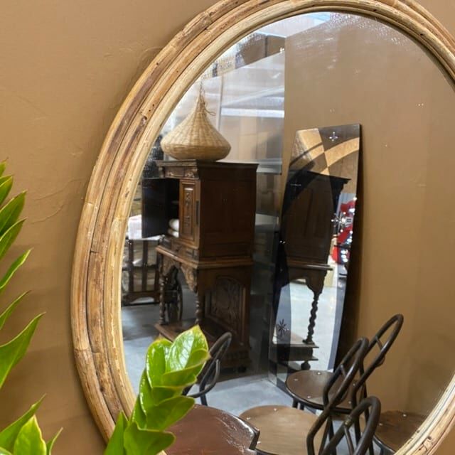 Round rattan mirror with ring