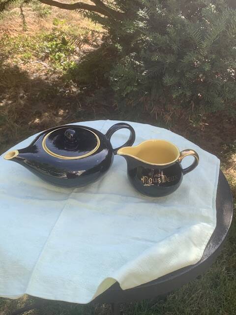 Teapot and milk jug We Two in vintage black and yellow ceramic