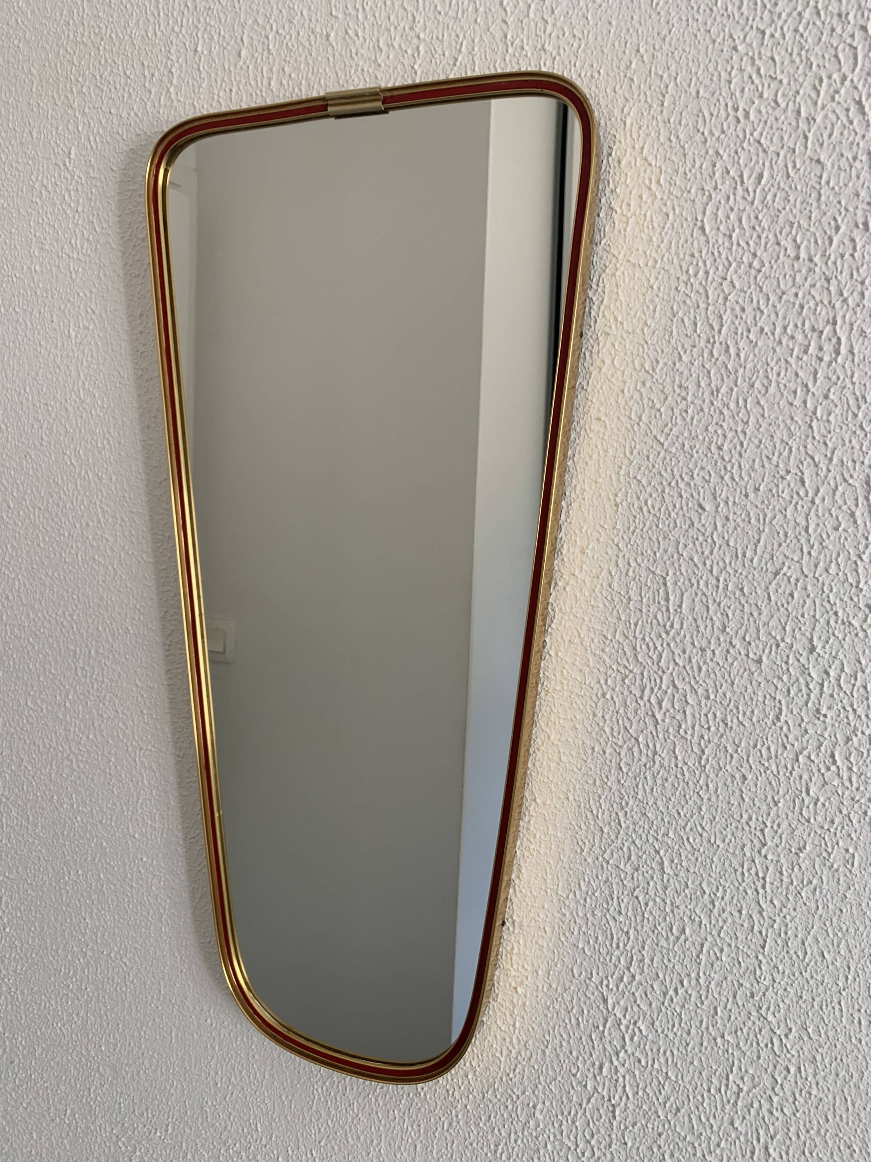 Miroir vintage 1960 rétroviseur asymétrique forme libre doré rouge - 71 x 3