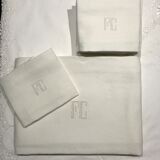 Damask tablecloth and matching napkins