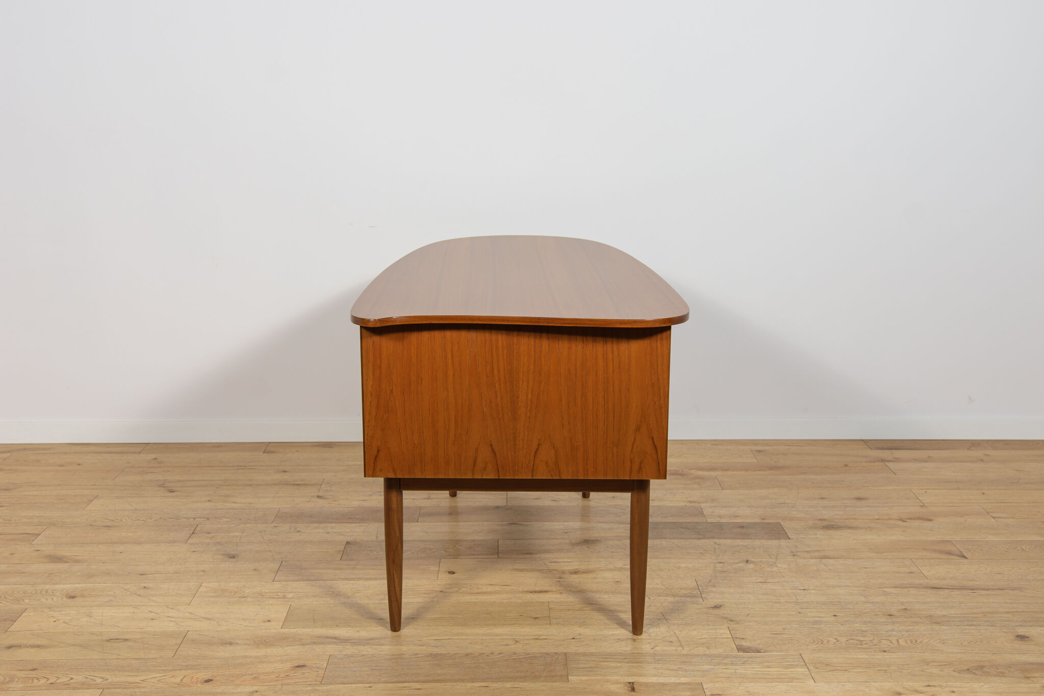 Mid-Century Freestanding Teak Kidney Desk, Denmark, 1960s