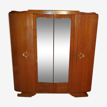 Armoire vintage en châtaigner